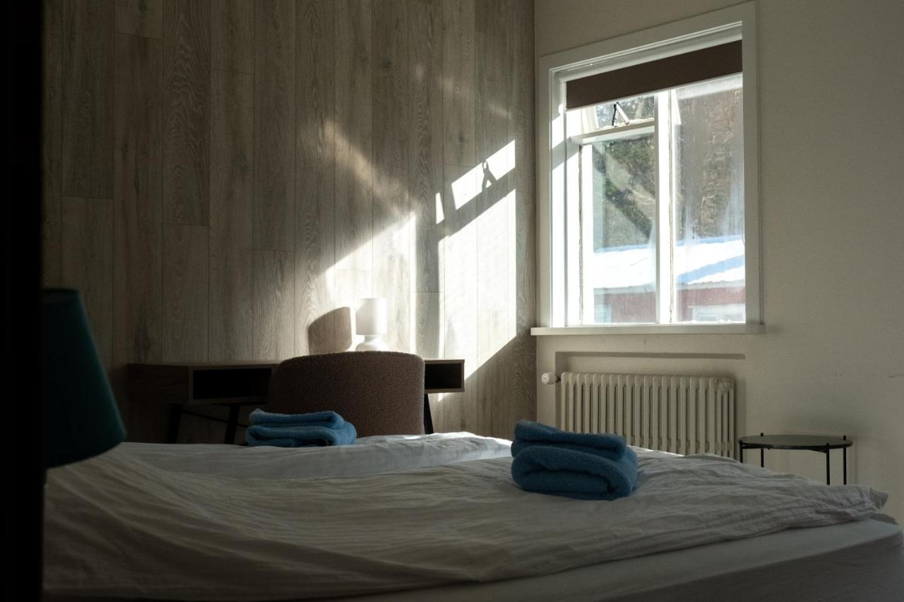 The Guesthouse By The Fjord Thingeyri エクステリア 写真