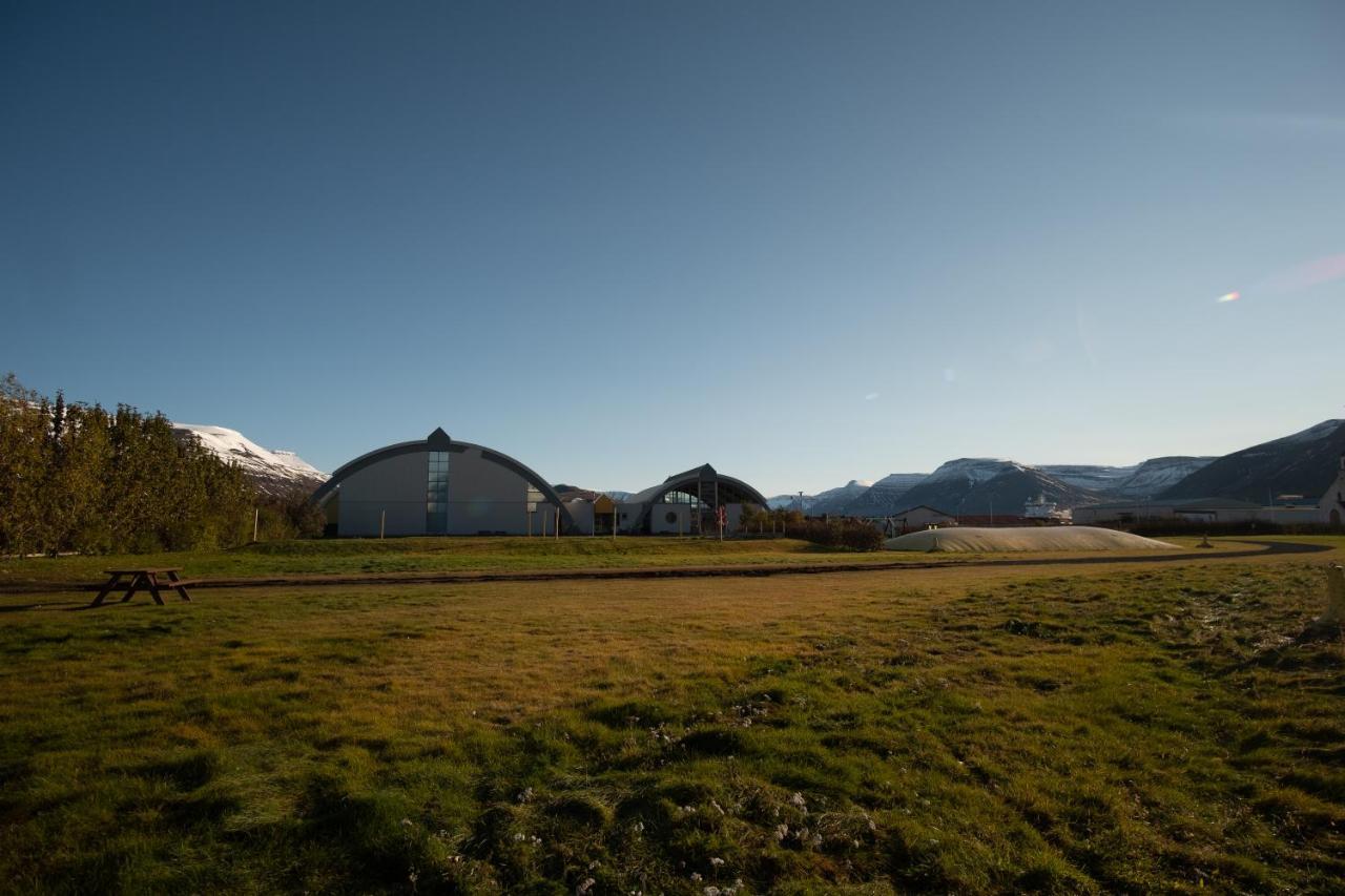 The Guesthouse By The Fjord Thingeyri エクステリア 写真
