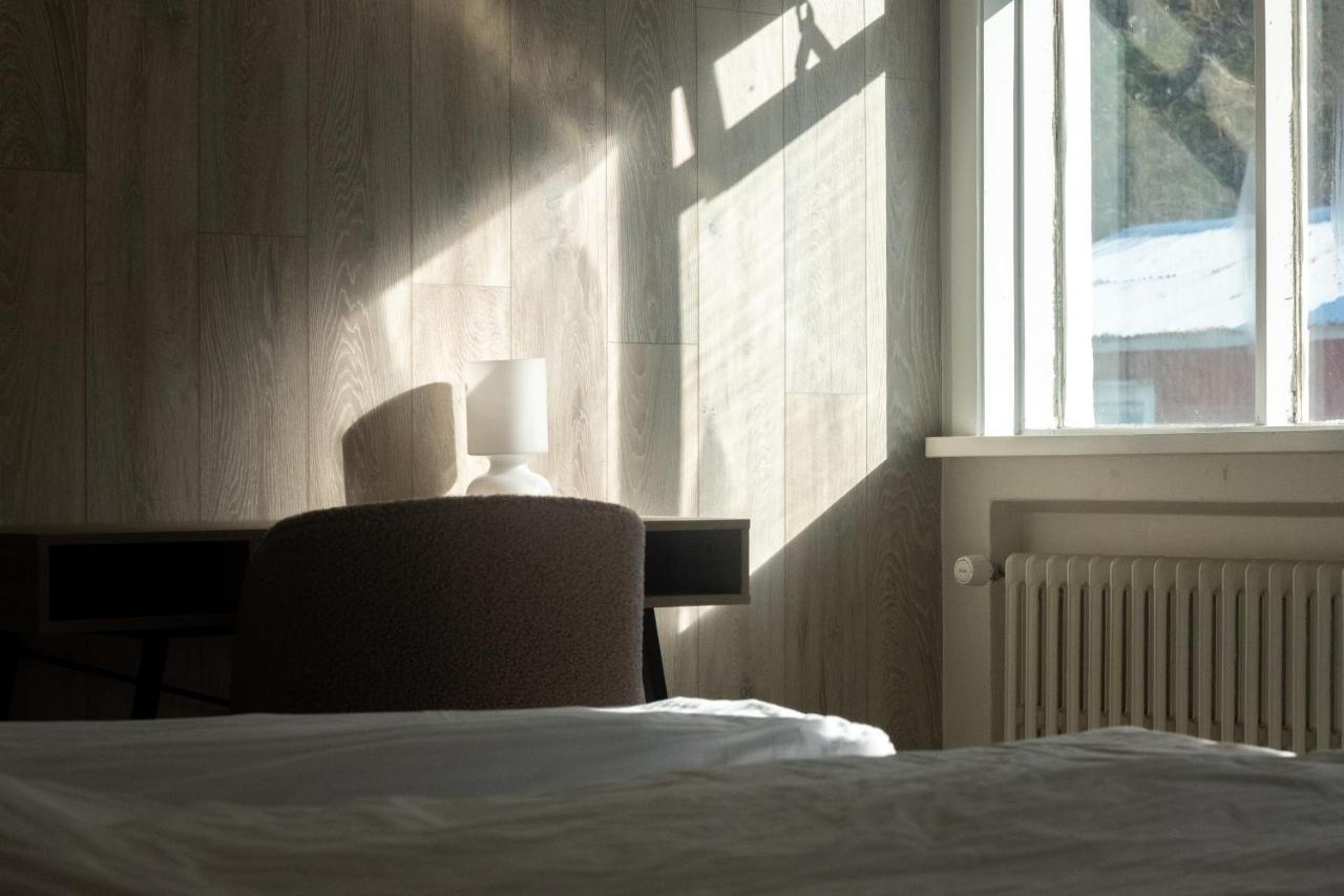 The Guesthouse By The Fjord Thingeyri エクステリア 写真